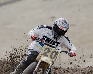 Preview wallpaper motorcycle, bike, motorcyclist, sand, stunt