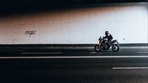 Preview wallpaper motorcycle, bike, motorcyclist, road, speed