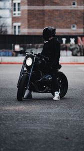 Preview wallpaper motorcycle, bike, motorcyclist, helmet, black