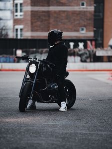 Preview wallpaper motorcycle, bike, motorcyclist, helmet, black