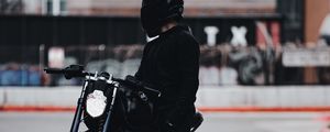 Preview wallpaper motorcycle, bike, motorcyclist, helmet, black