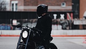 Preview wallpaper motorcycle, bike, motorcyclist, helmet, black