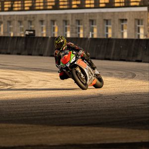 Preview wallpaper motorcycle, bike, motorcyclist, race, track