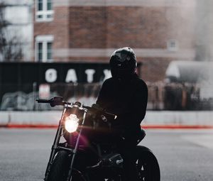 Preview wallpaper motorcycle, bike, motorcyclist, black, light, road