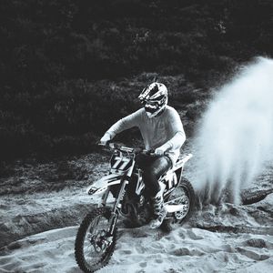 Preview wallpaper motorcycle, bike, motorcyclist, rally, sand, black and white