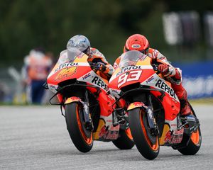 Preview wallpaper motorcycle, bike, motorcyclist, race