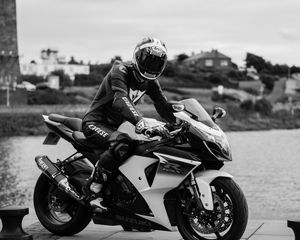 Preview wallpaper motorcycle, bike, motorcyclist, helmet, black and white, moto