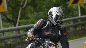 Preview wallpaper motorcycle, bike, motorcyclist, helmet