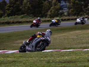 Preview wallpaper motorcycle, bike, motorcyclist, helmet, race, speed, moto