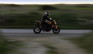 Preview wallpaper motorcycle, bike, motorcyclist, biker, speed