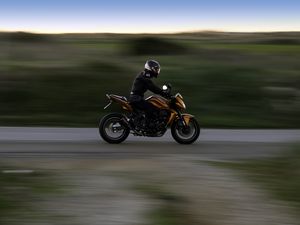 Preview wallpaper motorcycle, bike, motorcyclist, biker, speed