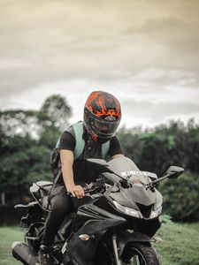 Preview wallpaper motorcycle, bike, motorcyclist, biker, drops, water