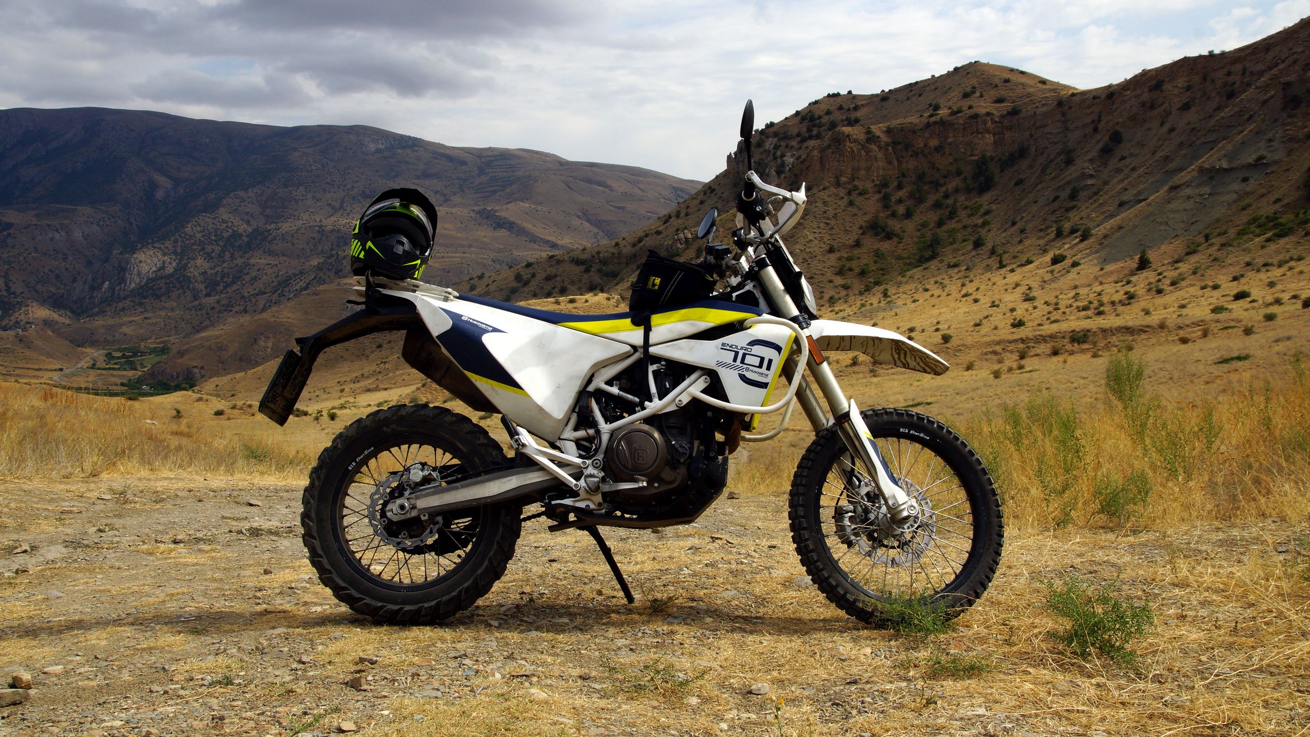 2560x1440 Wallpaper motorcycle, bike, mountains, nature