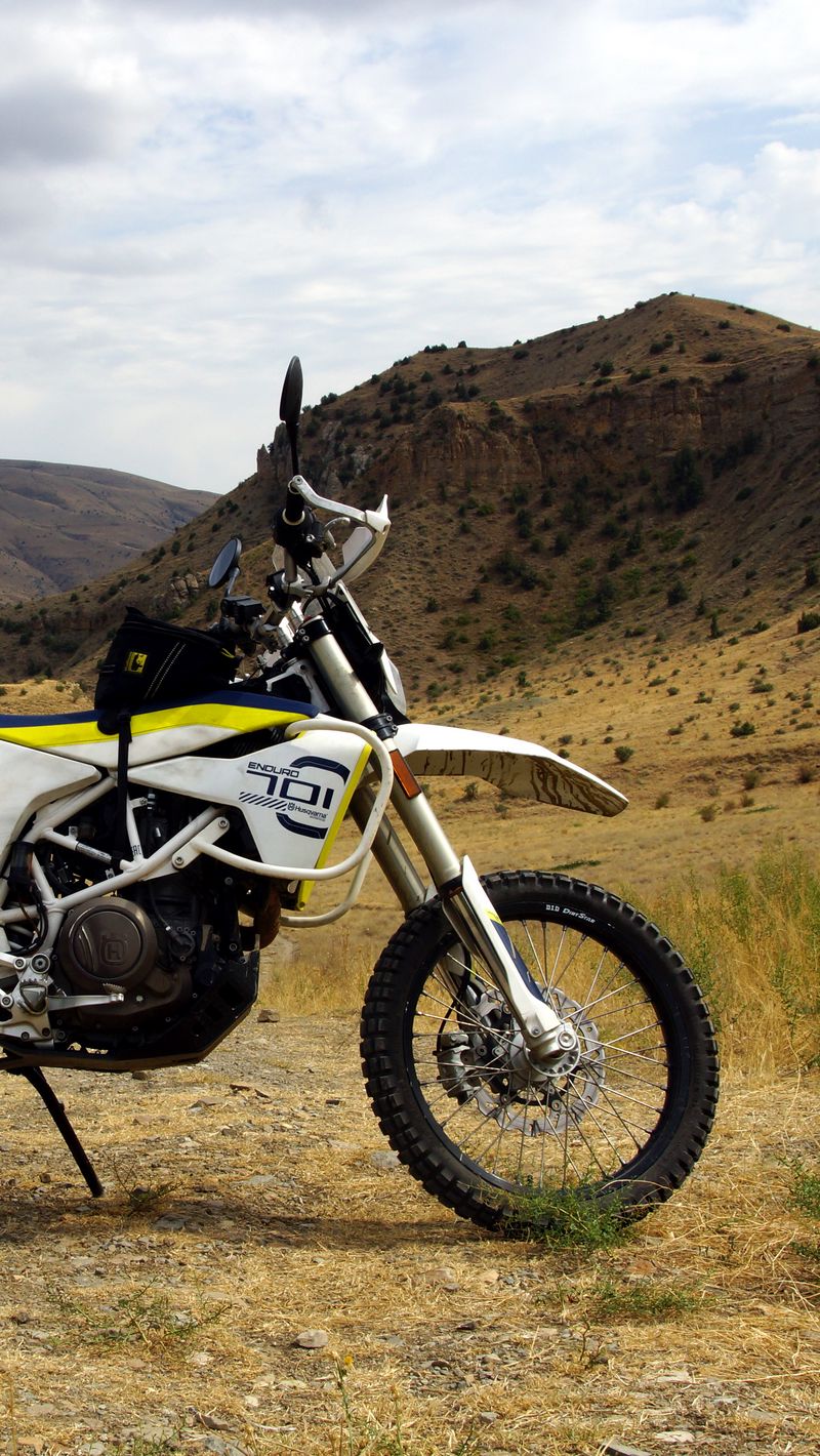 800x1420 Wallpaper motorcycle, bike, mountains, nature