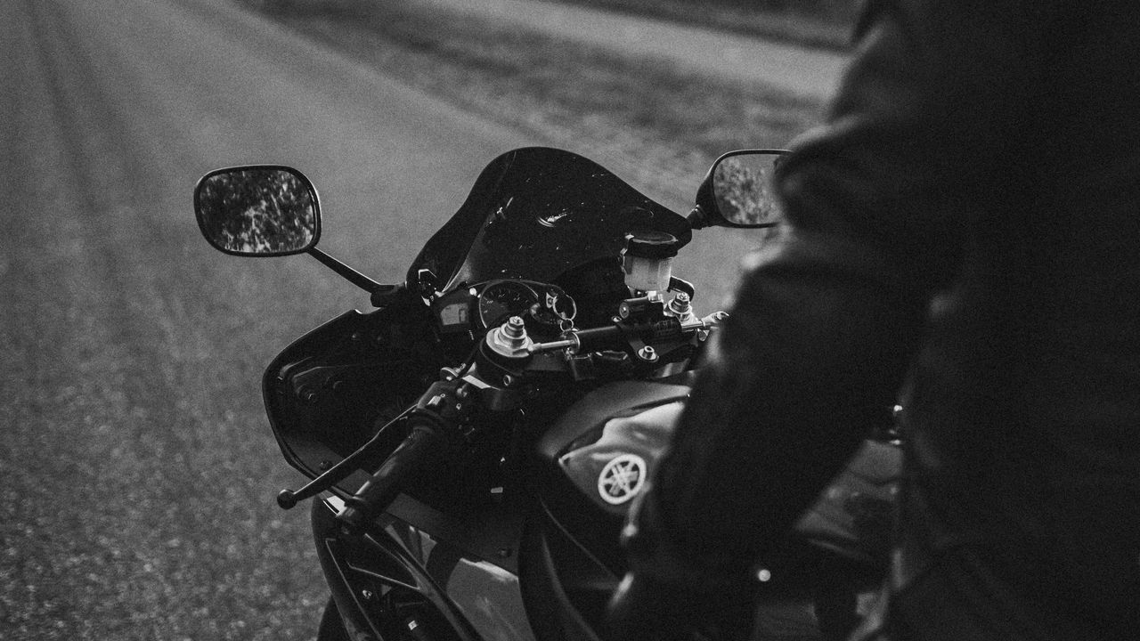 Wallpaper motorcycle, bike, rear view, bw, motorcyclist hd, picture, image