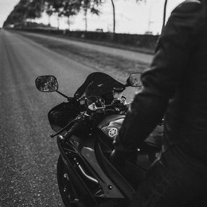 Preview wallpaper motorcycle, bike, rear view, bw, motorcyclist