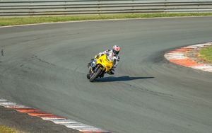 Preview wallpaper motorcycle, bike, sport bike, moto, race, track