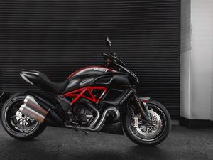 Preview wallpaper motorcycle, bike, sports, black, side view, power