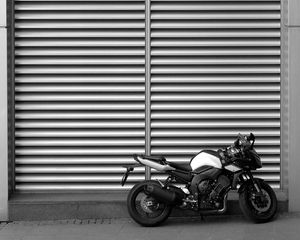 Preview wallpaper motorcycle, bw, wall, street