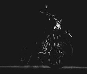 Preview wallpaper motorcycle, bw, wheel, steering wheel, darkness