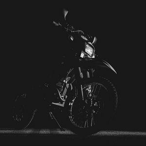 Preview wallpaper motorcycle, bw, wheel, steering wheel, darkness