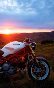 Preview wallpaper motorcycle, ducati, sunlight, sunset