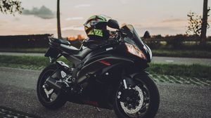 Preview wallpaper motorcycle, helmet, bike, side view