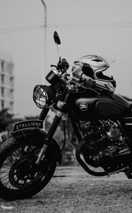 Preview wallpaper motorcycle, helmet, bw