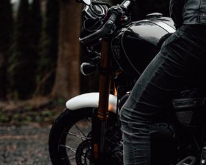 Preview wallpaper motorcycle, motor, motorcyclist, leg