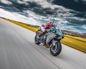 Preview wallpaper motorcycle, motorcyclist, bike, sports, speed, road