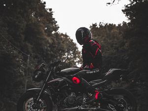 Preview wallpaper motorcycle, motorcyclist, bike, equipment, side view