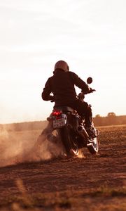 Preview wallpaper motorcycle, motorcyclist, bike, helmet, dust, desert