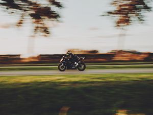 Preview wallpaper motorcycle, motorcyclist, bike, helmet, movement