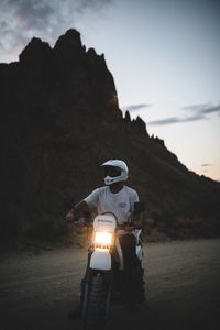 Preview wallpaper motorcycle, motorcyclist, bike, headlight, glow