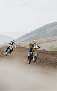 Preview wallpaper motorcycle, motorcyclist, bike, dust, race