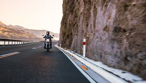 Preview wallpaper motorcycle, motorcyclist, bike, road, speed