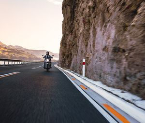 Preview wallpaper motorcycle, motorcyclist, bike, road, speed