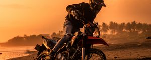 Preview wallpaper motorcycle, motorcyclist, bike, cross, beach