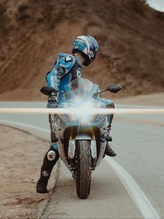 240x320 Wallpaper motorcycle, motorcyclist, bike, sport bike, light