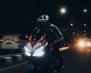 Preview wallpaper motorcycle, motorcyclist, bike, road, night, speed