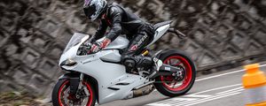 Preview wallpaper motorcycle, motorcyclist, bike, white, speed