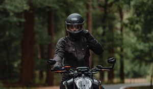 Preview wallpaper motorcycle, motorcyclist, equipment, helmet, road