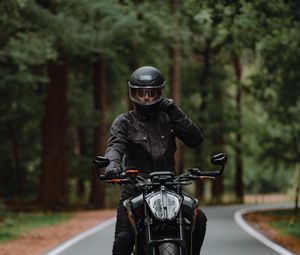 Preview wallpaper motorcycle, motorcyclist, equipment, helmet, road
