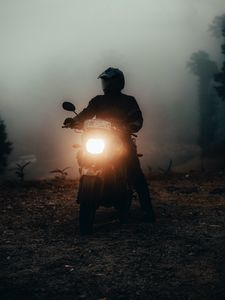 Preview wallpaper motorcycle, motorcyclist, headlight, light, fog