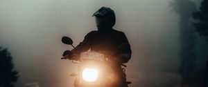 Preview wallpaper motorcycle, motorcyclist, headlight, light, fog