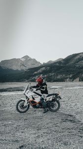 Preview wallpaper motorcycle, motorcyclist, helmet, bike, side view, mountains