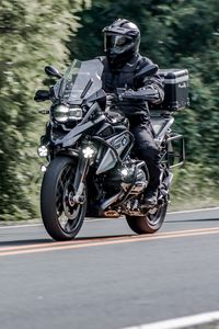 Preview wallpaper motorcycle, motorcyclist, helmet, bike, road