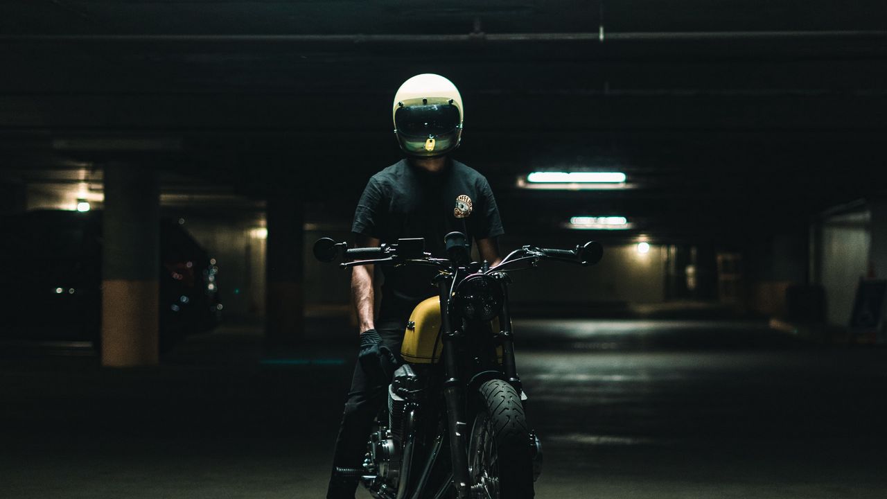 Wallpaper motorcycle, motorcyclist, helmet, bike, parking