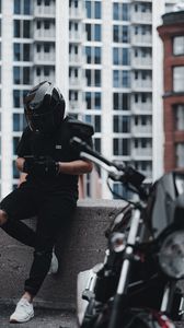 Preview wallpaper motorcycle, motorcyclist, helmet, bike, man