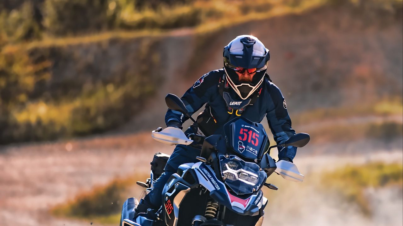 Wallpaper motorcycle, motorcyclist, helmet, blur